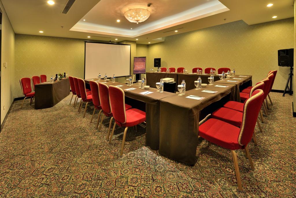 Hotel Amaroossa Grande à Bekasi Extérieur photo