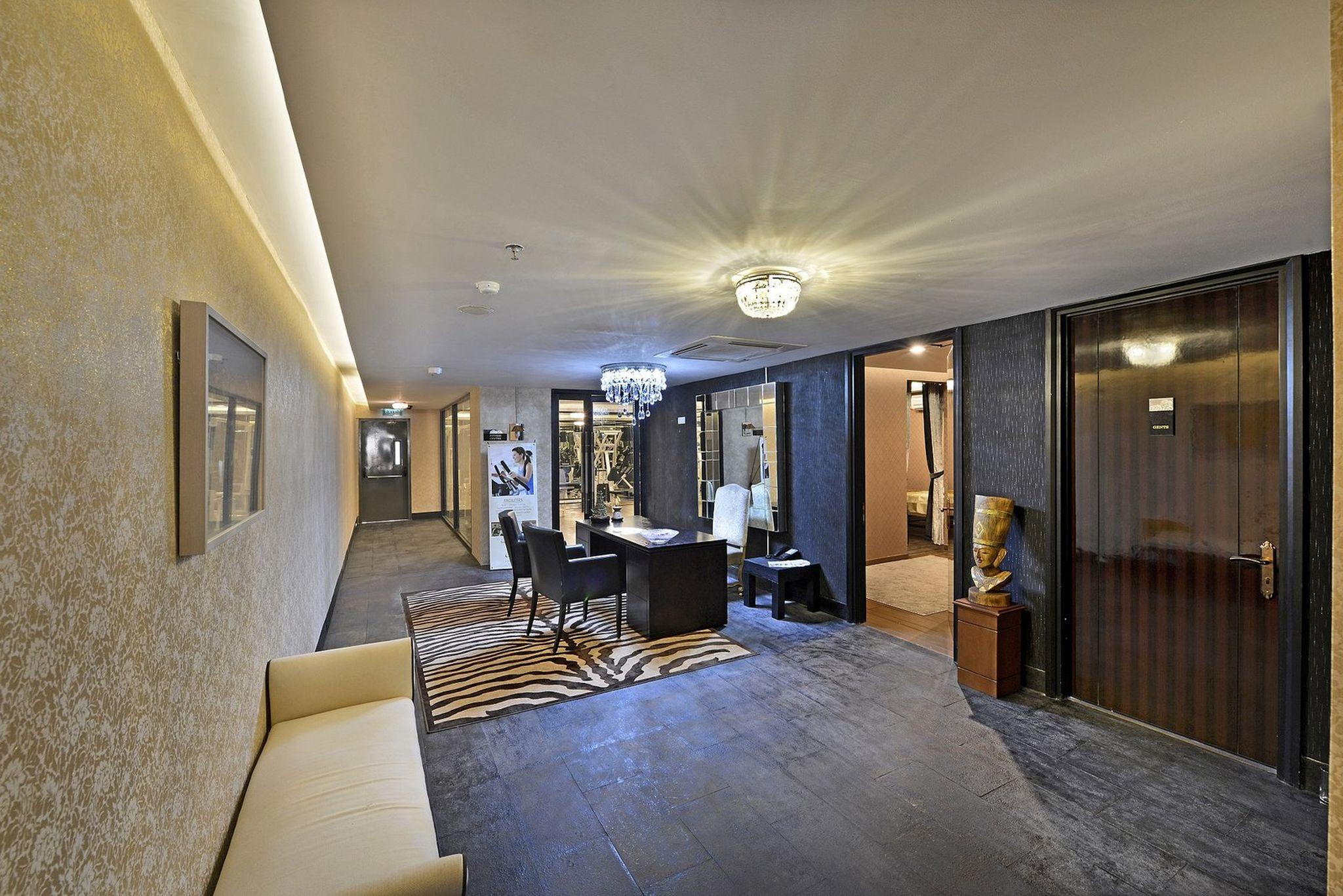 Hotel Amaroossa Grande à Bekasi Extérieur photo