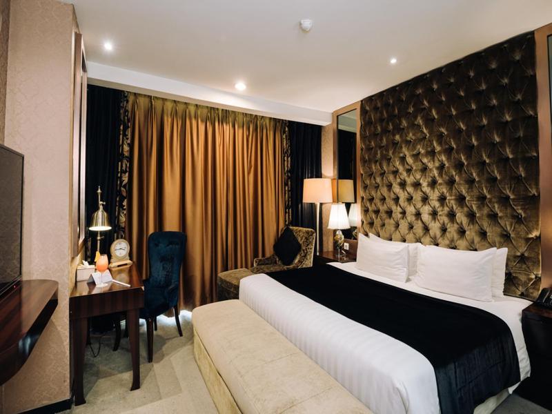 Hotel Amaroossa Grande à Bekasi Extérieur photo