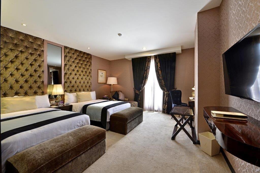Hotel Amaroossa Grande à Bekasi Extérieur photo