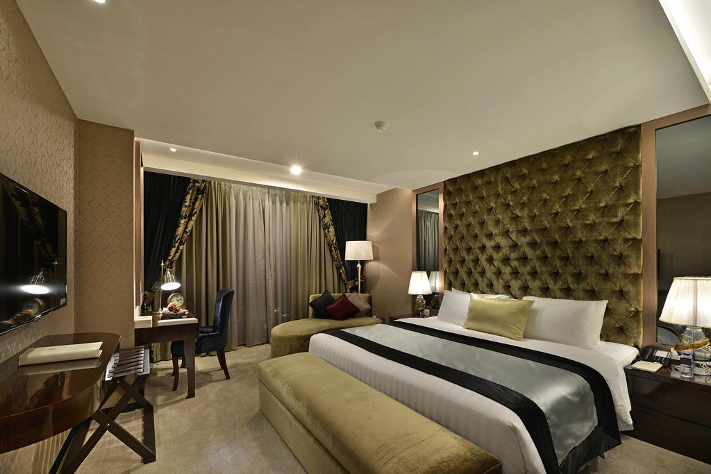 Hotel Amaroossa Grande à Bekasi Extérieur photo