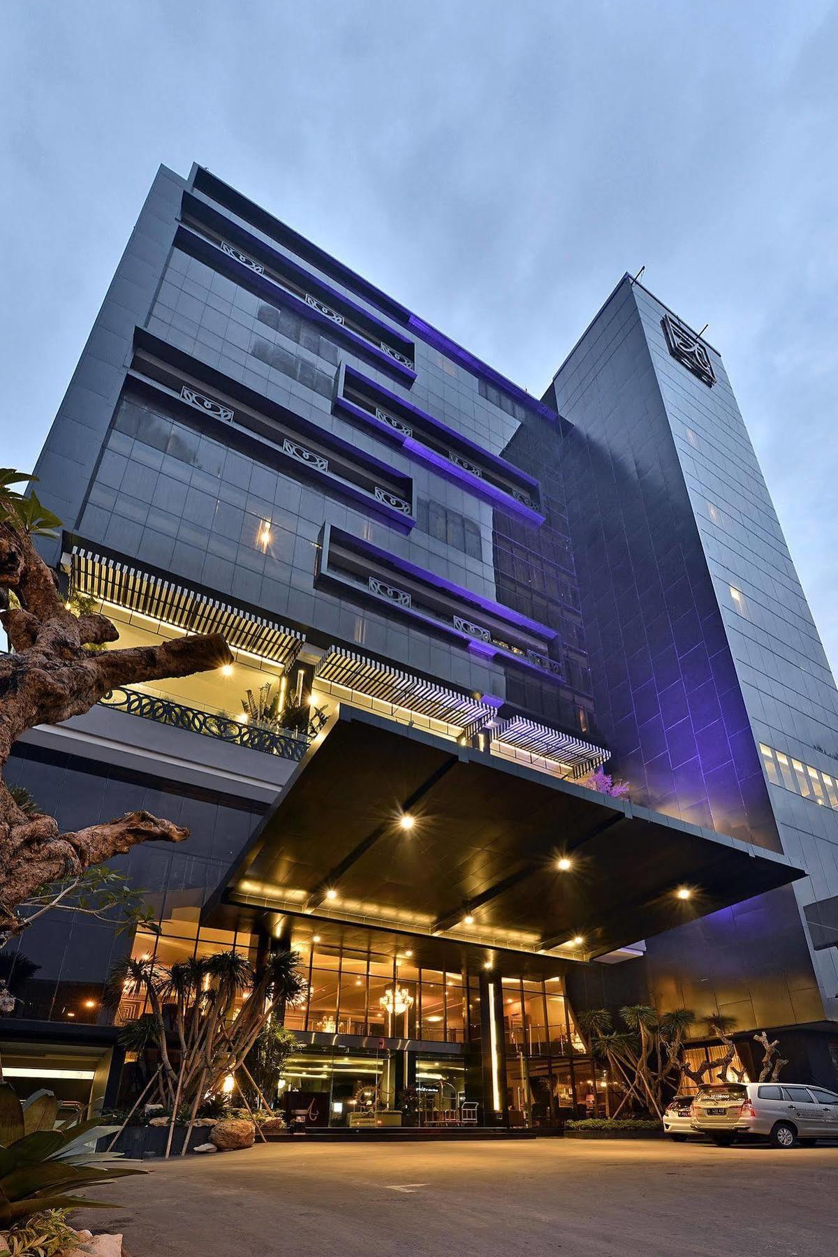 Hotel Amaroossa Grande à Bekasi Extérieur photo