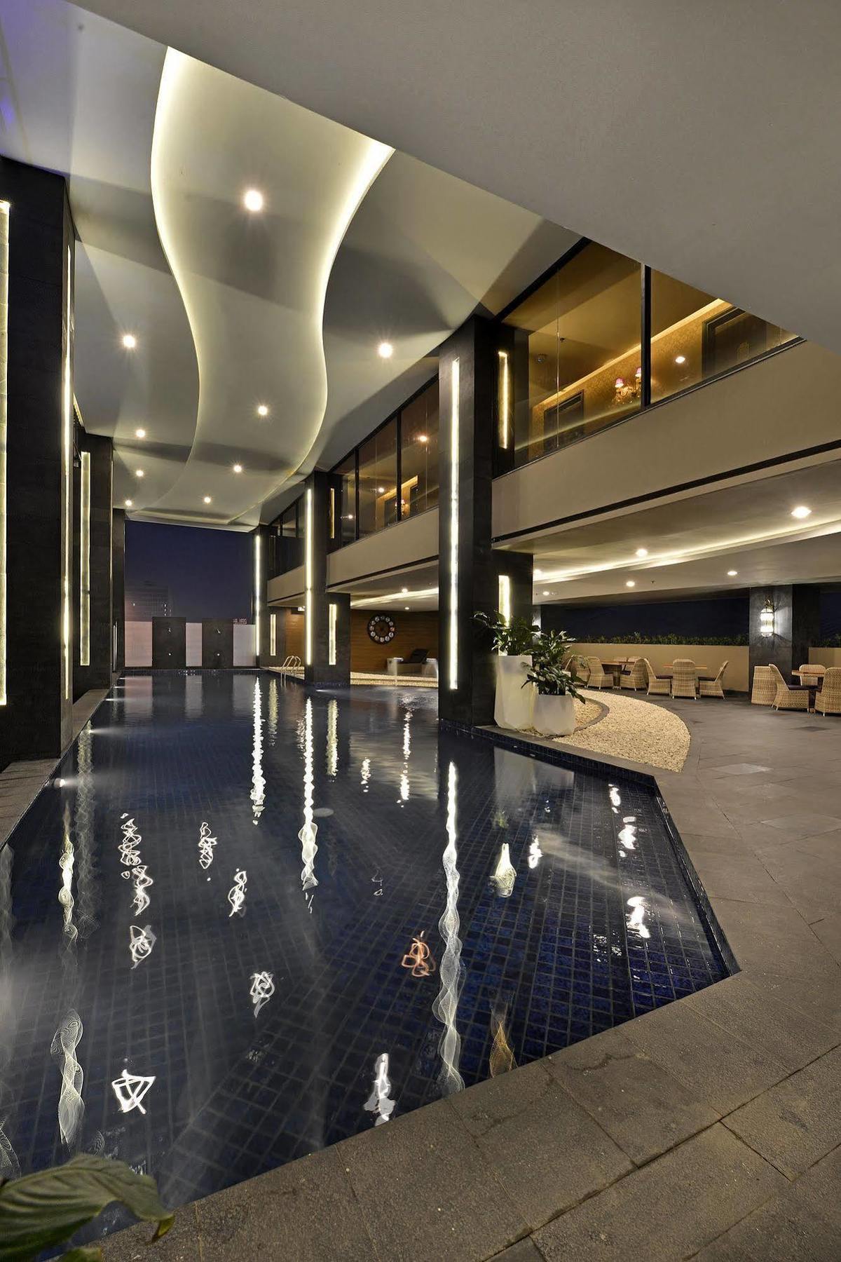 Hotel Amaroossa Grande à Bekasi Extérieur photo